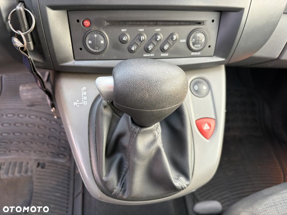 Renault Scenic 1.9 dCi FAP Avantage - 20