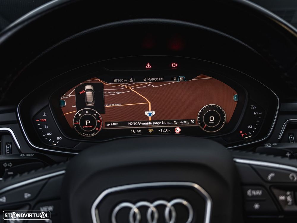 Audi A4 2.0 TDI S-line S tronic - 32