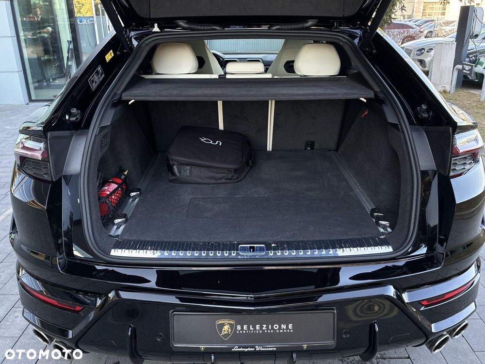 Lamborghini Urus - 25