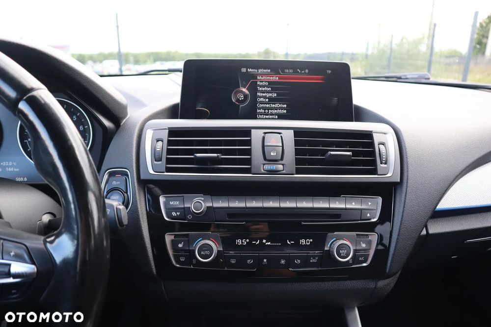 BMW Seria 1 120i M Sport - 31