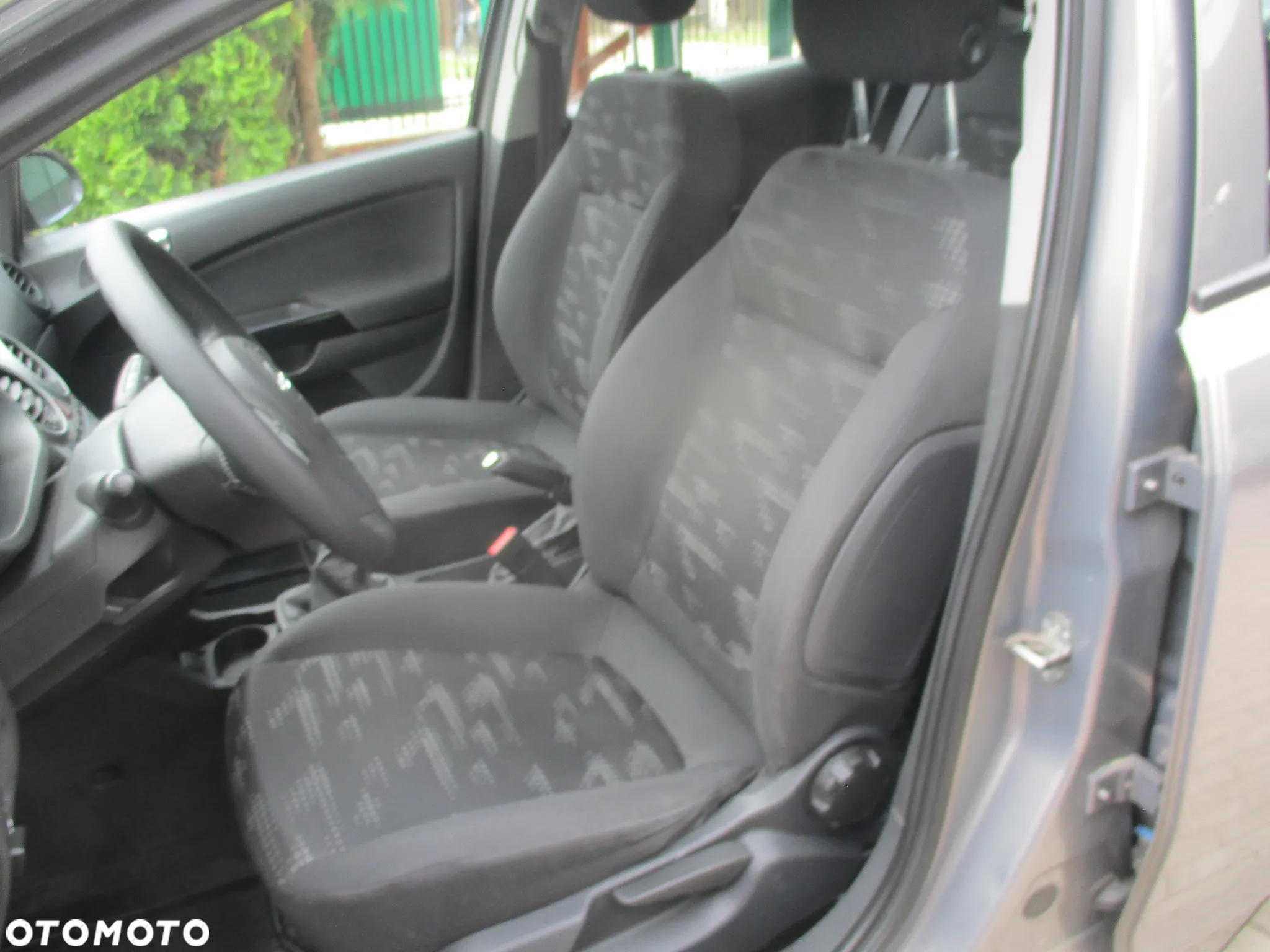 Opel Corsa 1.2 16V Edition / Active - 15