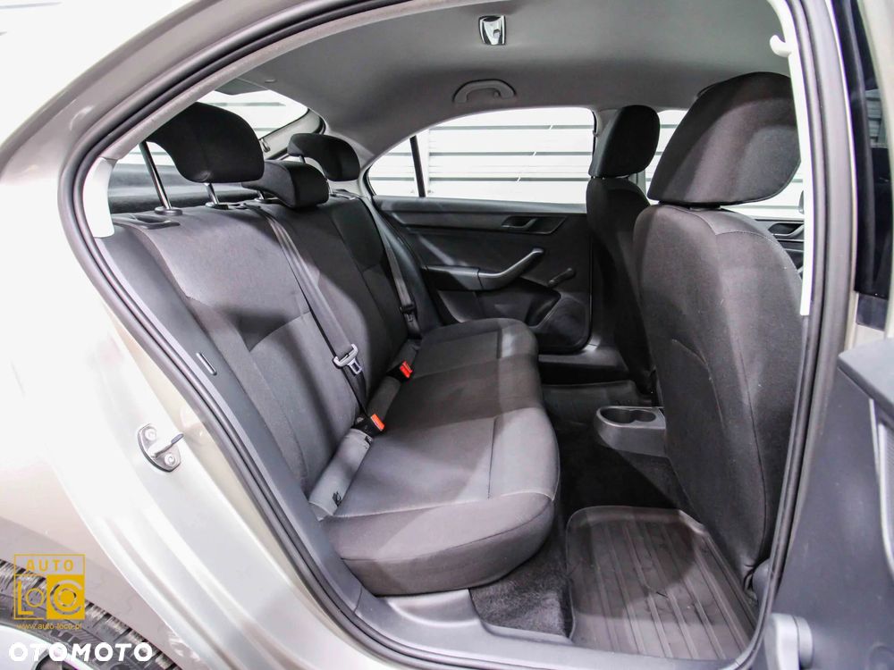 Skoda RAPID 1.2 Active Max - 10