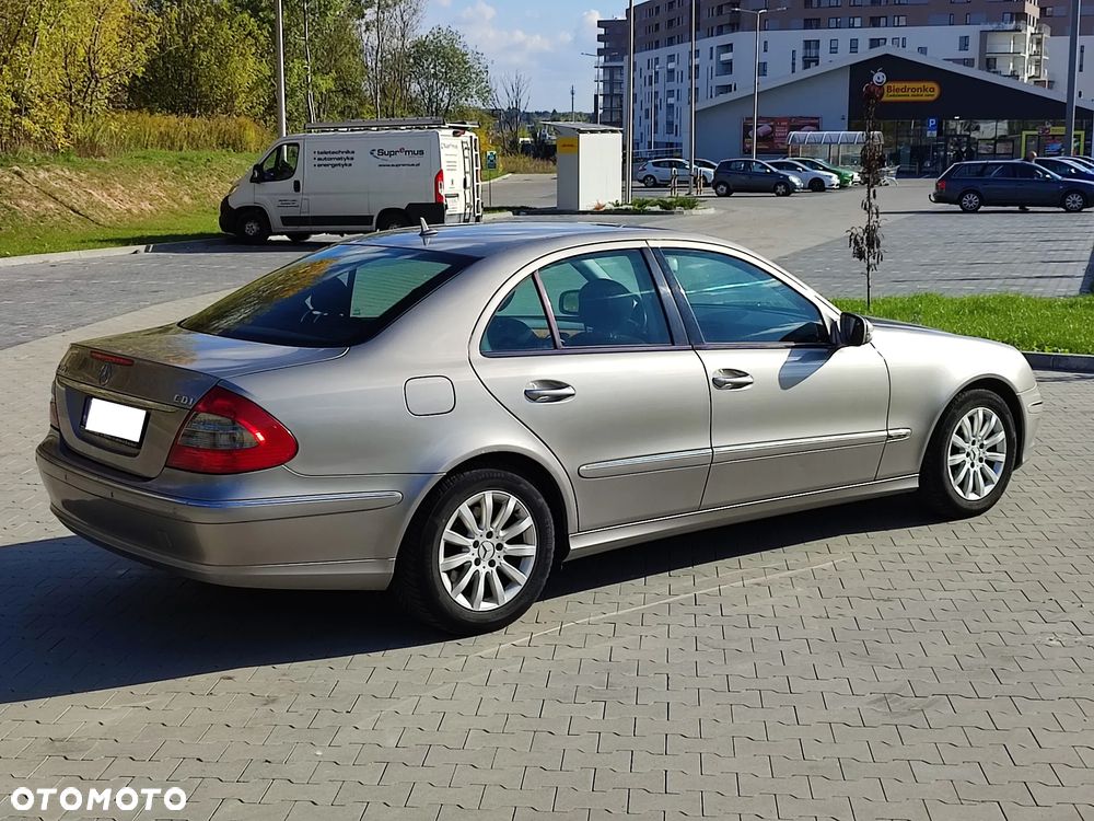 Mercedes-Benz Klasa E 220 CDI Elegance - 3