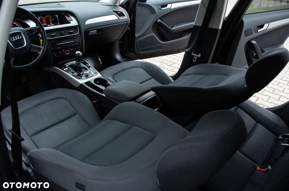 Audi A4 Avant 2.0 TDI DPF Ambiente - 26