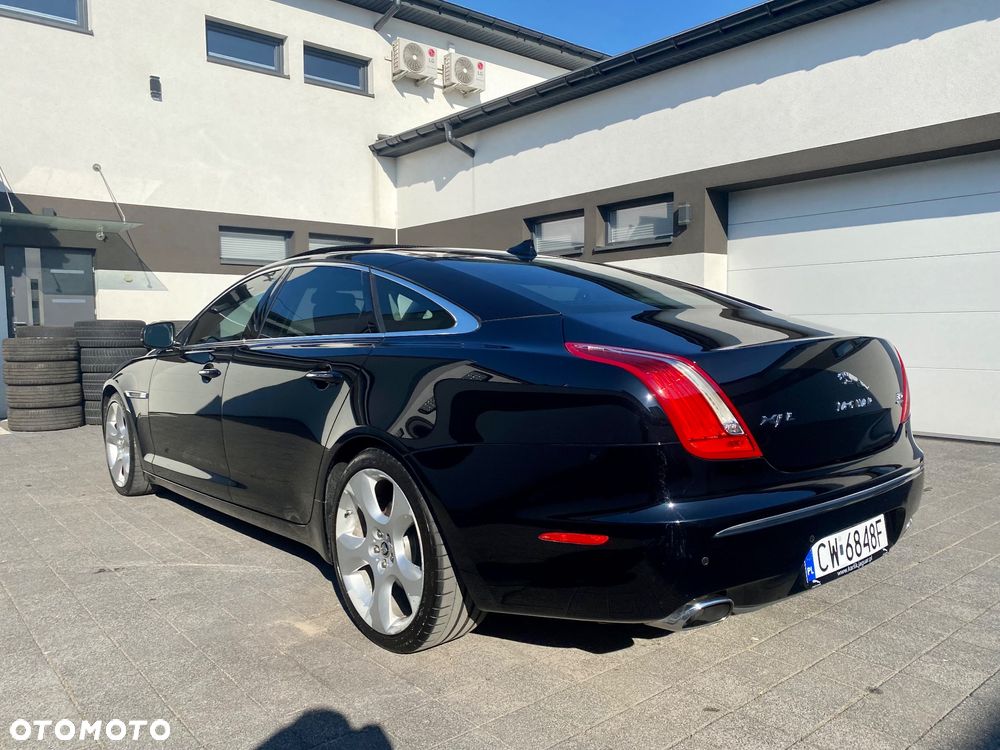 Jaguar XJ 3.0 T LWB AWD Portfolio - 12