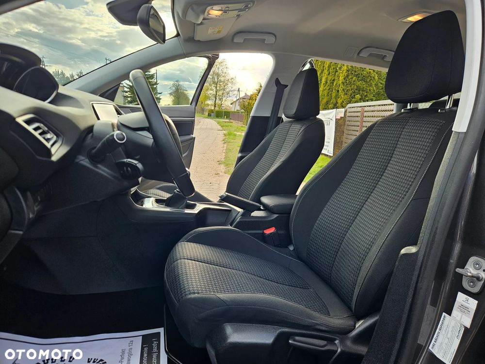 Peugeot 308 - 17
