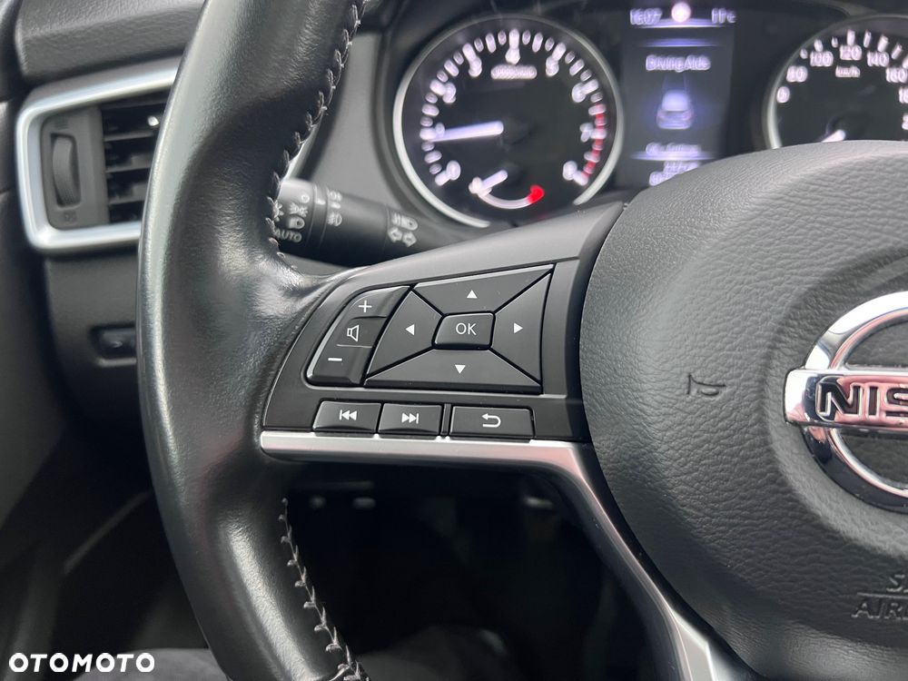 Nissan Qashqai 1.3 DIG-T N-Connecta - 29