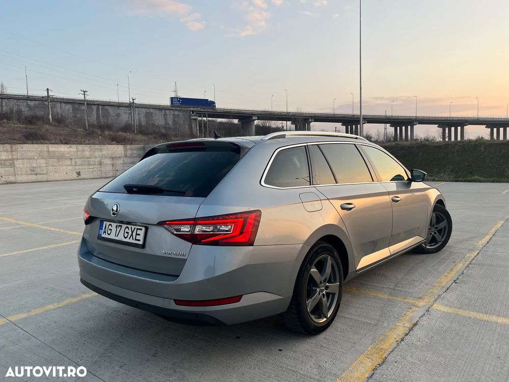 Skoda Superb 2.0 TDI DSG Style - 3