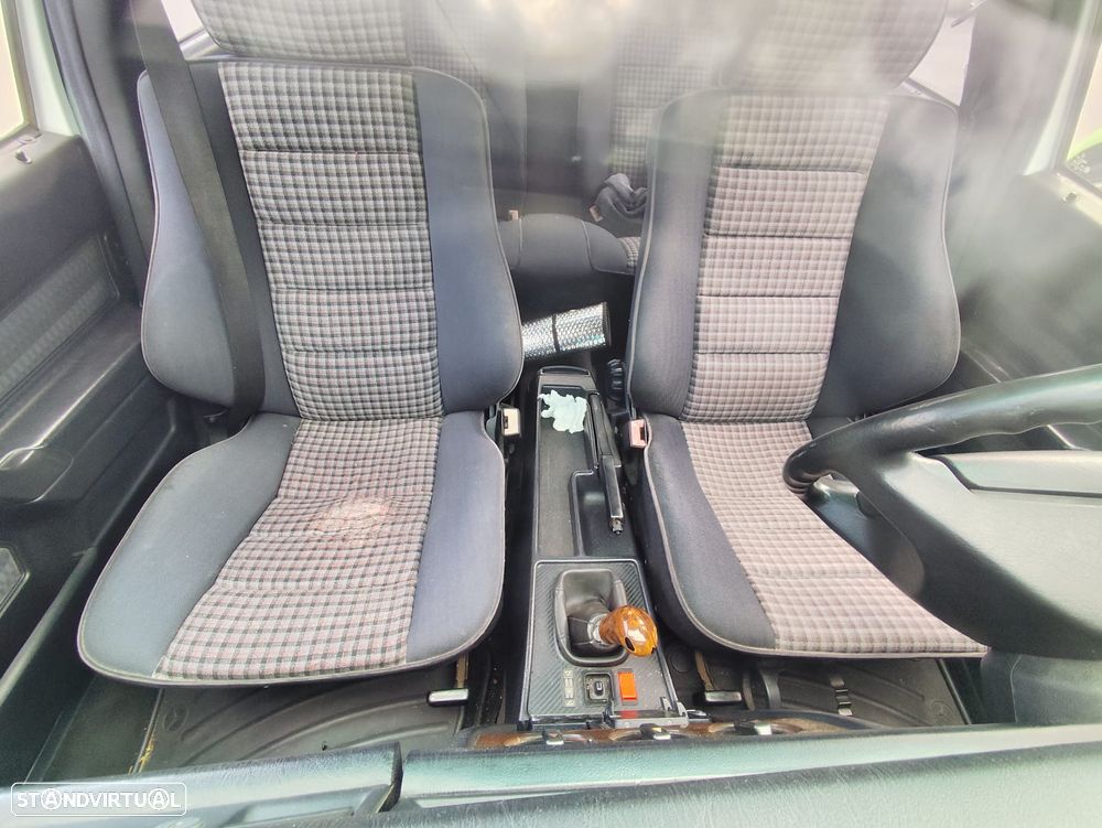 Mercedes-Benz W201 (1982-1993) 190 D 2.5 - 13