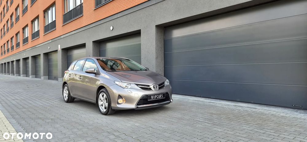 Toyota Auris 1.6 Premium - 10