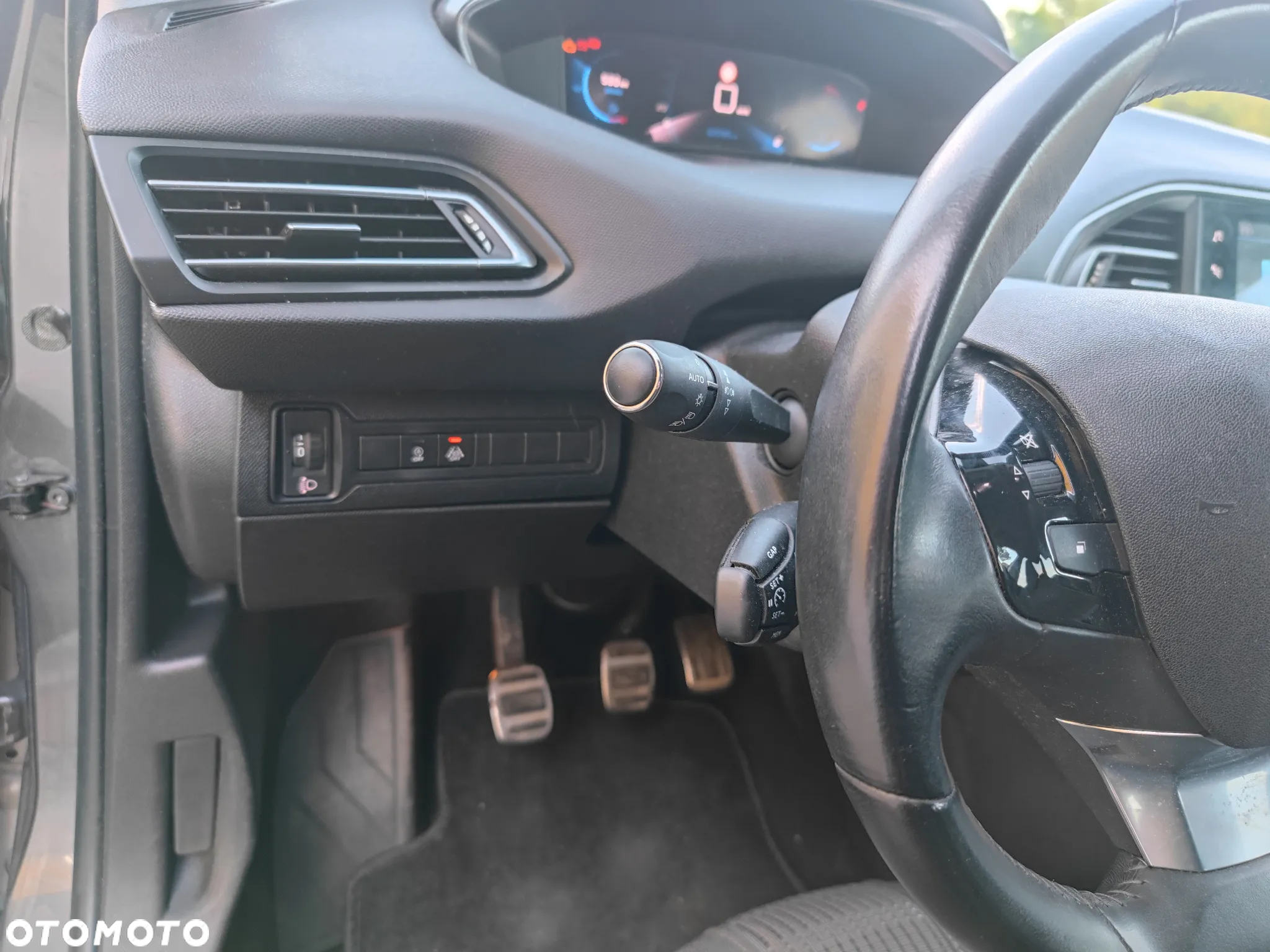 Peugeot 308 1.5 BlueHDi Allure Pack S&S - 16
