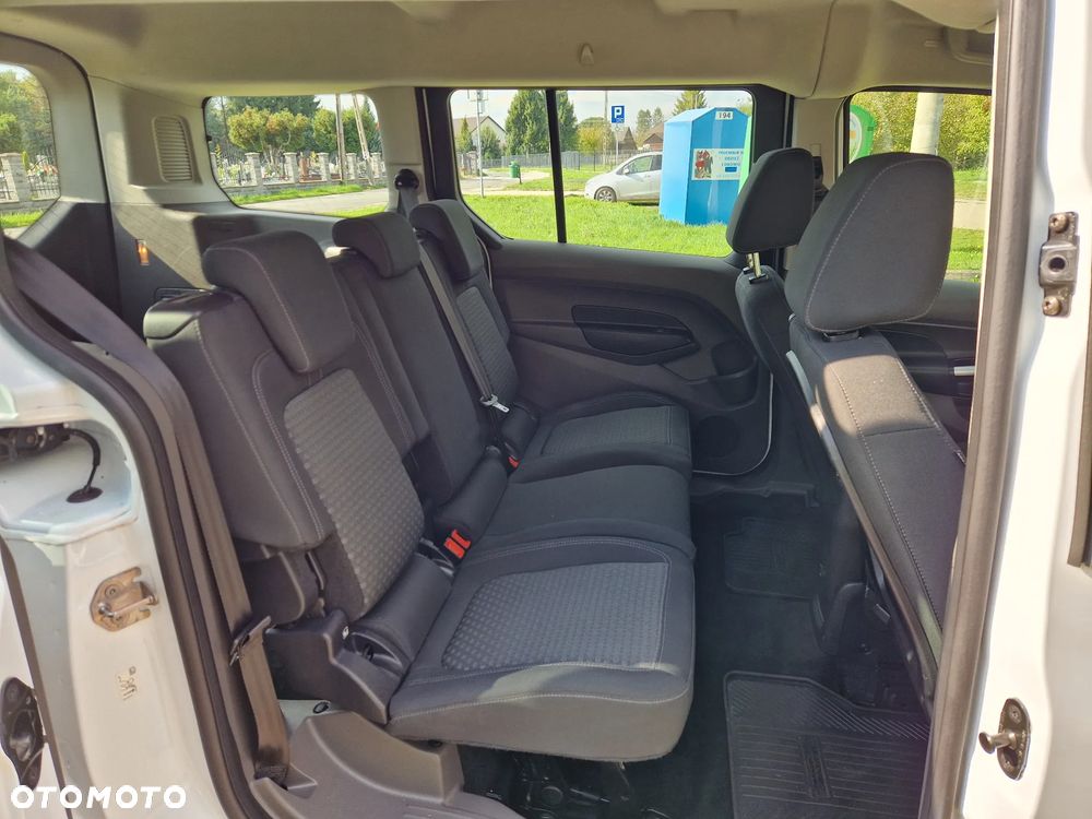 Ford Tourneo Connect 1.5 TDCi Titanium - 9