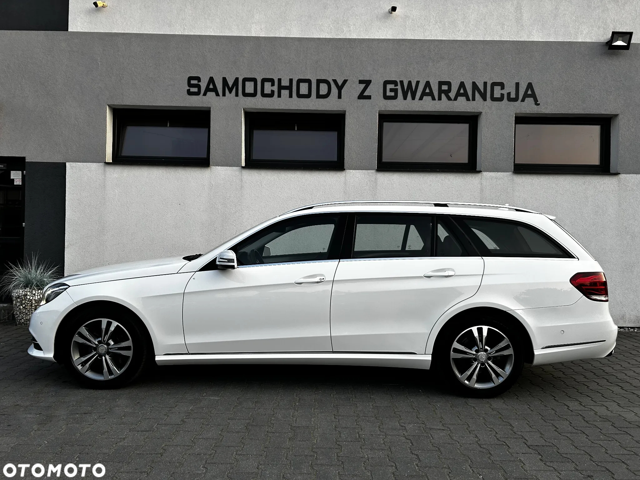 Mercedes-Benz Klasa E 220 BlueTEC 4-Matic Avantgarde - 13