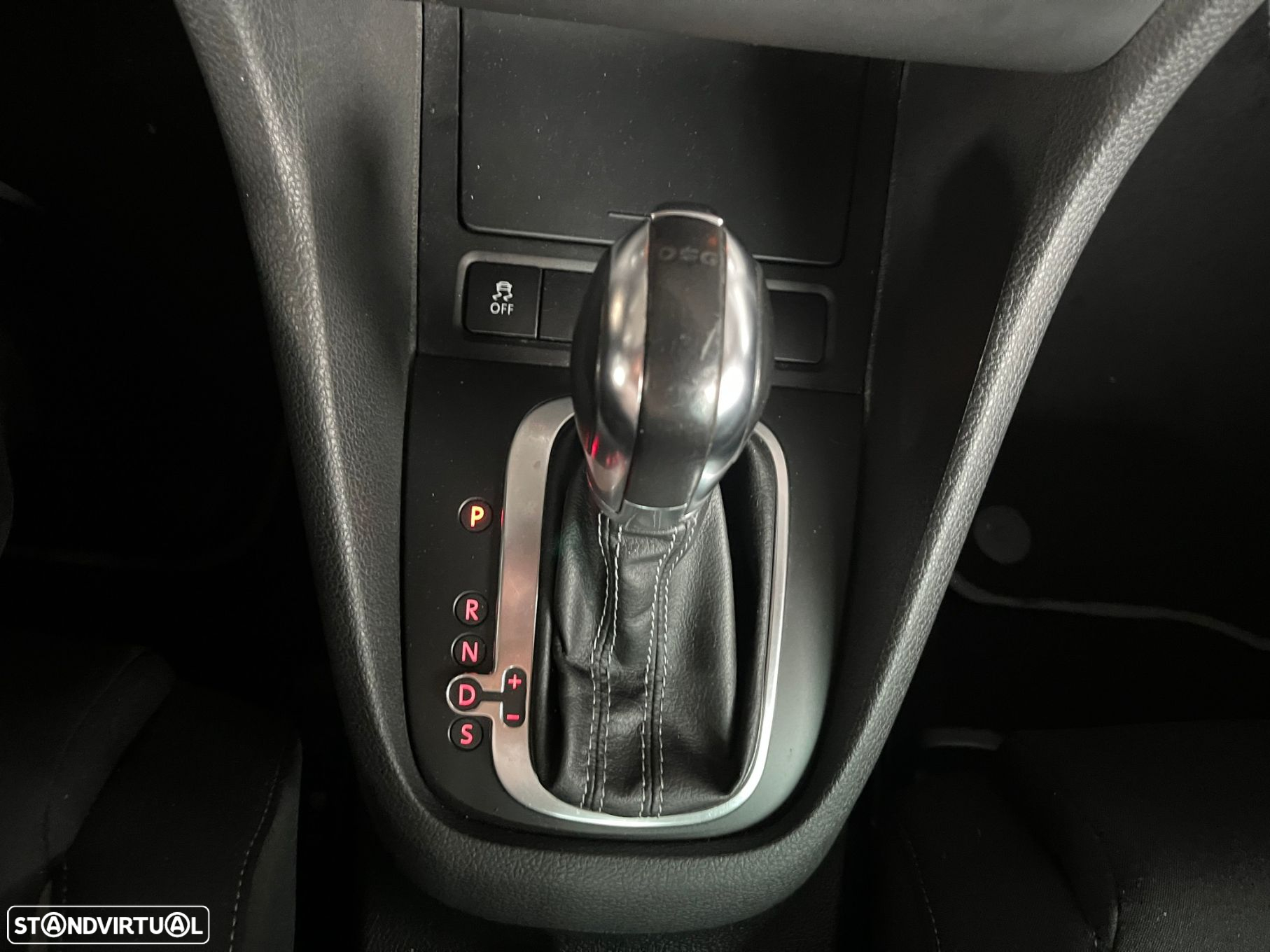 VW Golf 2.0 R DSG - 32
