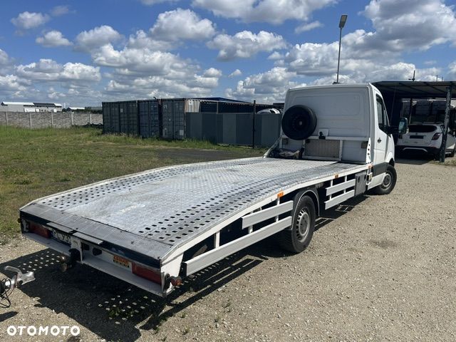 Mercedes-Benz Sprinter - 5