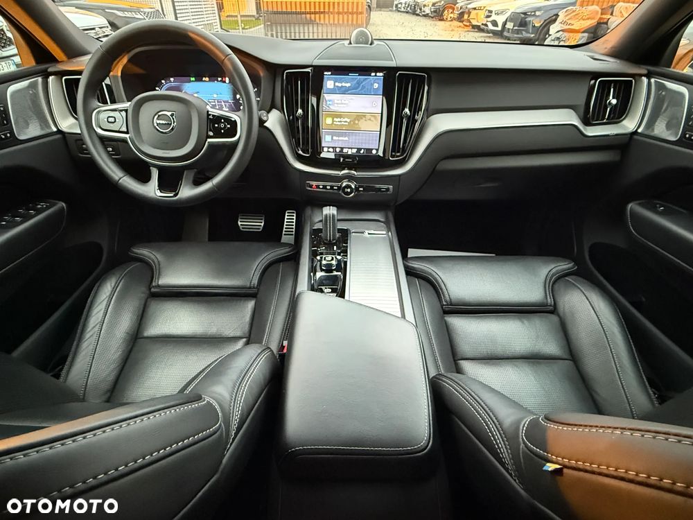 Volvo XC 60 B4 D AWD Ultimate Dark - 36