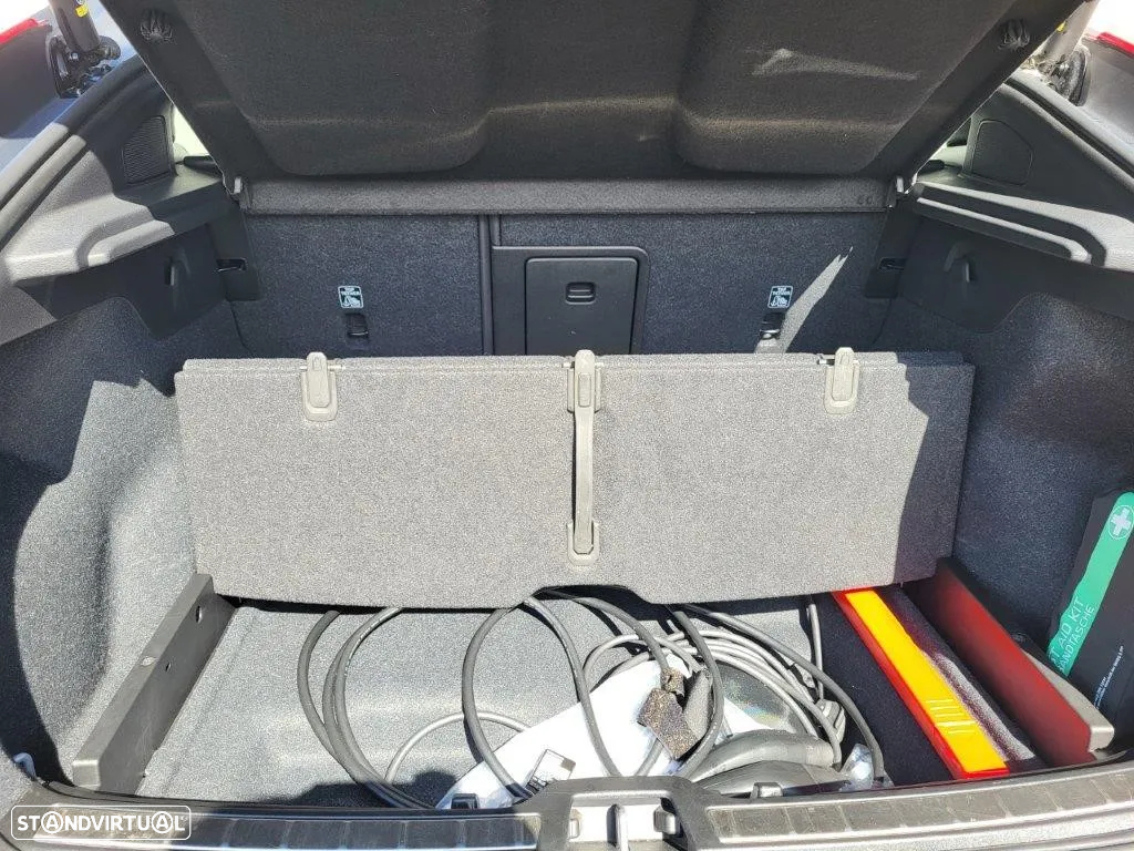 Volvo C40 Recharge Plus - 11