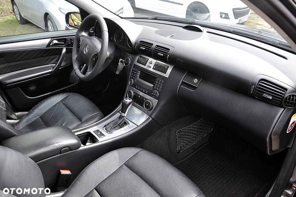 Mercedes-Benz Klasa C 180 Kompressor Automatik Avantgarde - 21