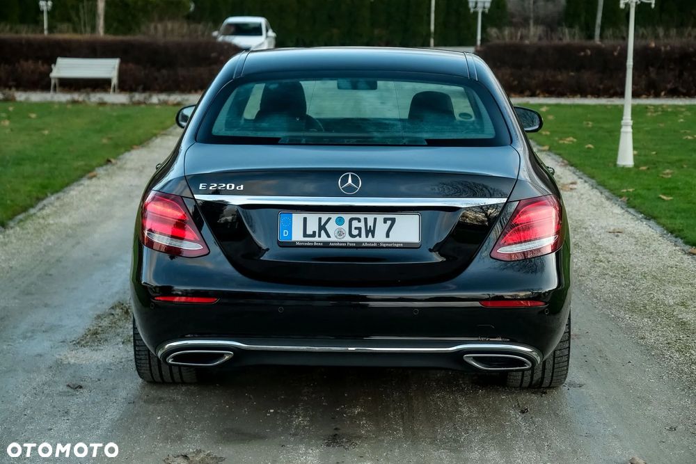 Mercedes-Benz Klasa E 220 d 9G-TRONIC - 6
