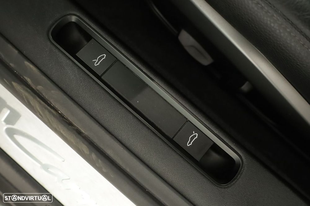 Porsche 911 (992) Carrera - 30