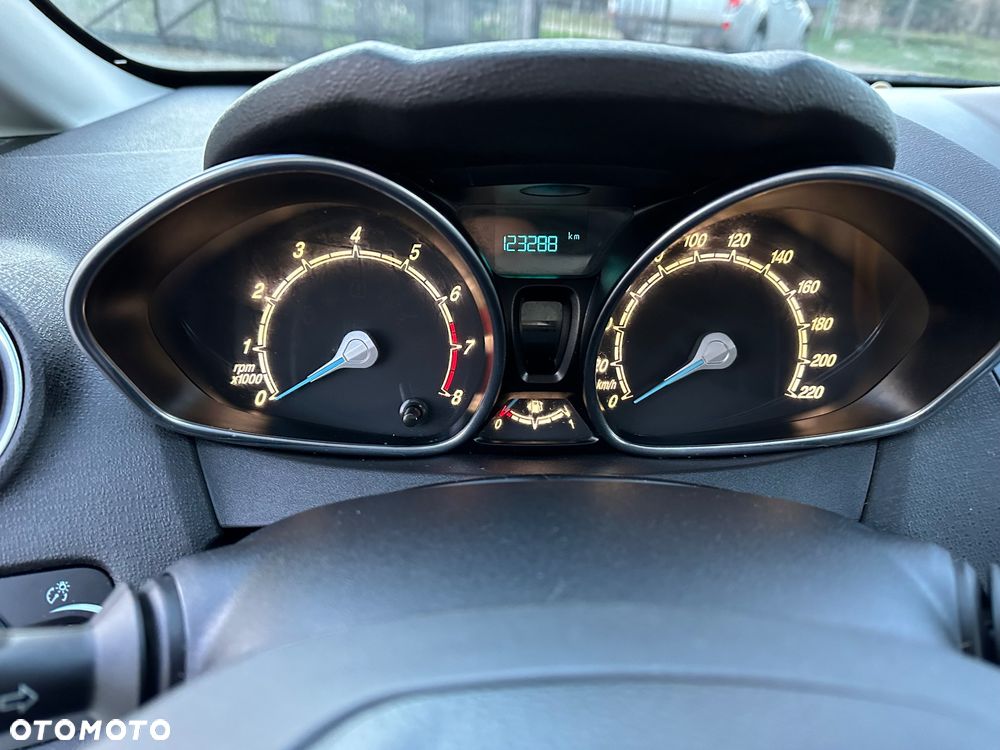 Ford Fiesta 1.0 EcoBoost S&S TREND - 9