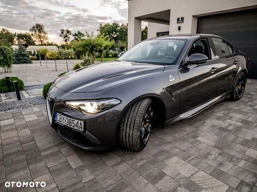 Alfa Romeo Giulia 2.9 Bi Turbo V6 Quadrifoglio - 1