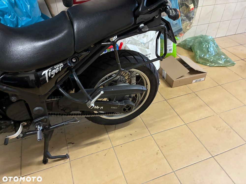 Triumph Tiger - 2