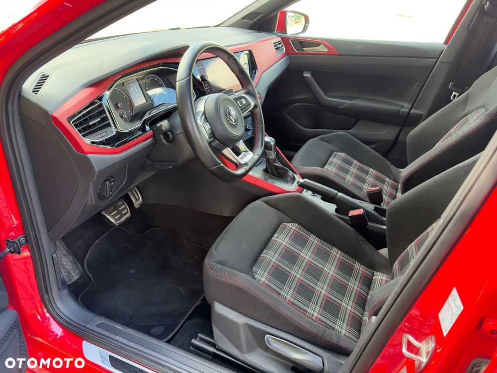 Volkswagen Polo - 11