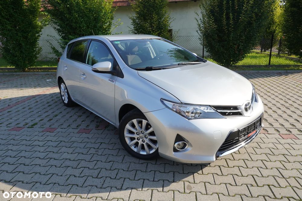 Toyota Auris 1.6 Executive - 2
