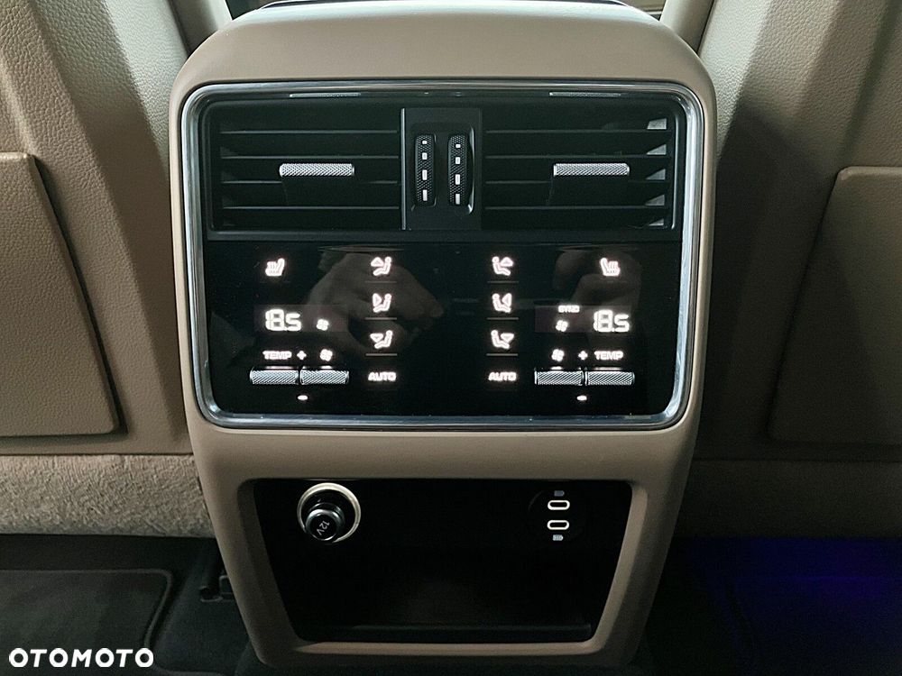 Porsche Cayenne - 34