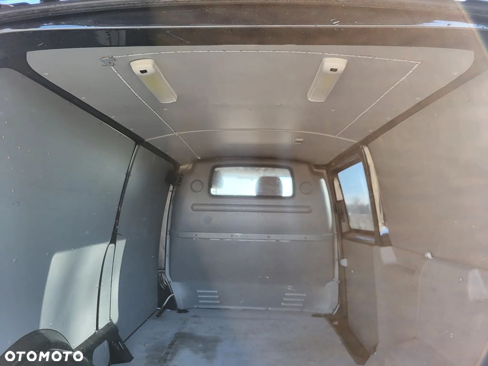 Volkswagen Transporter - 37