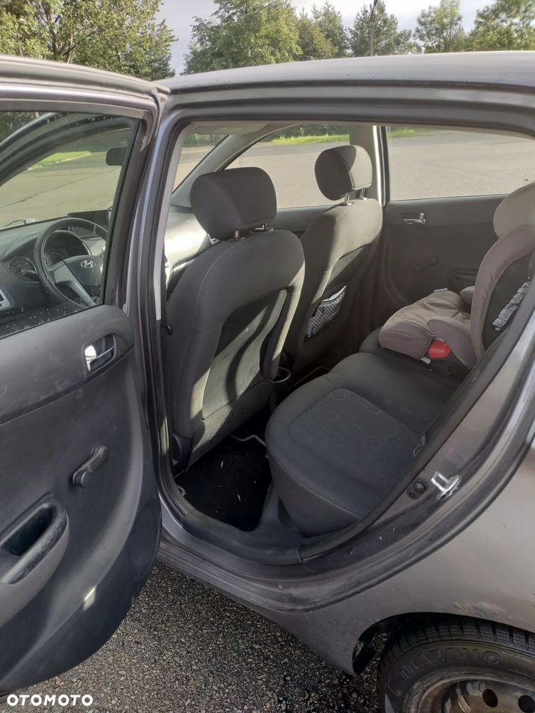 Hyundai i20 1.2 Classic + - 10