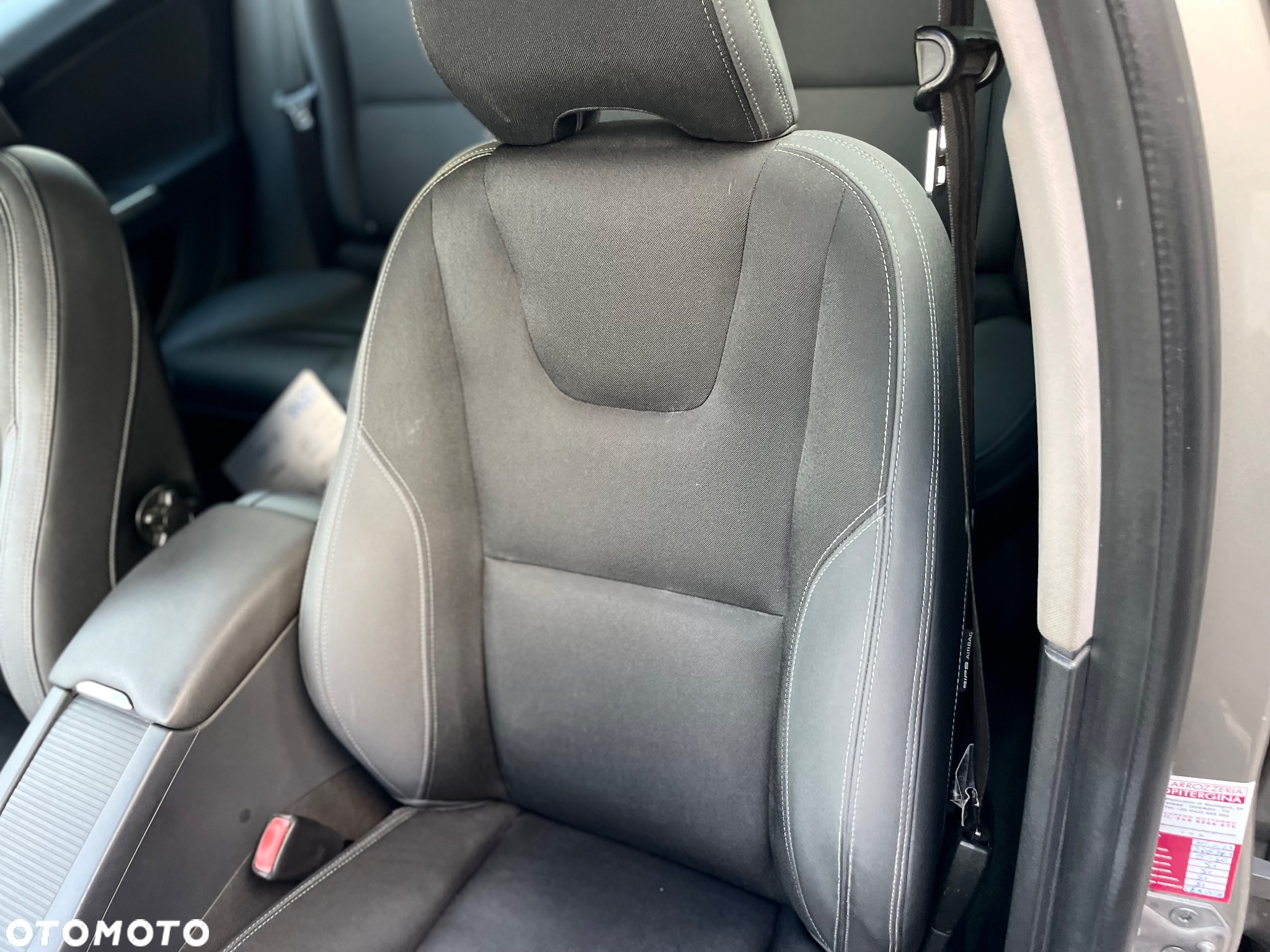 Volvo V60 D3 Geartronic Momentum - 11
