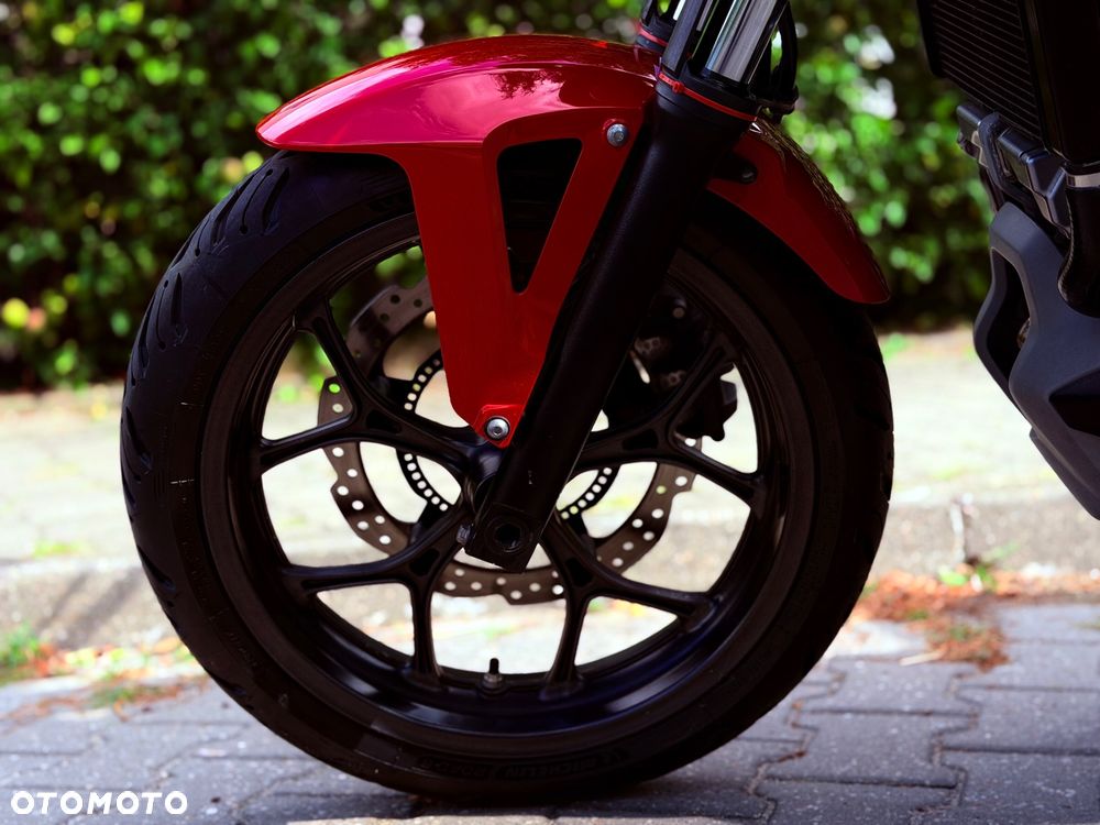 Honda NC - 17