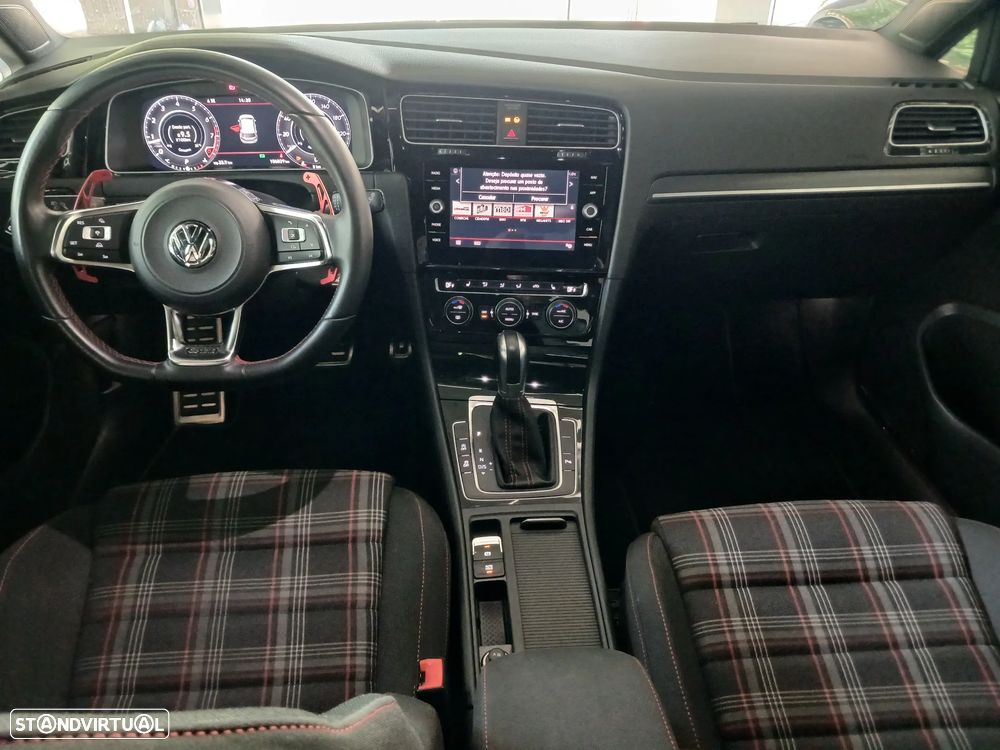 VW Golf - 8
