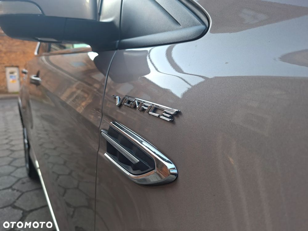 Ford Kuga 2.0 TDCi 4x4 Vignale - 12