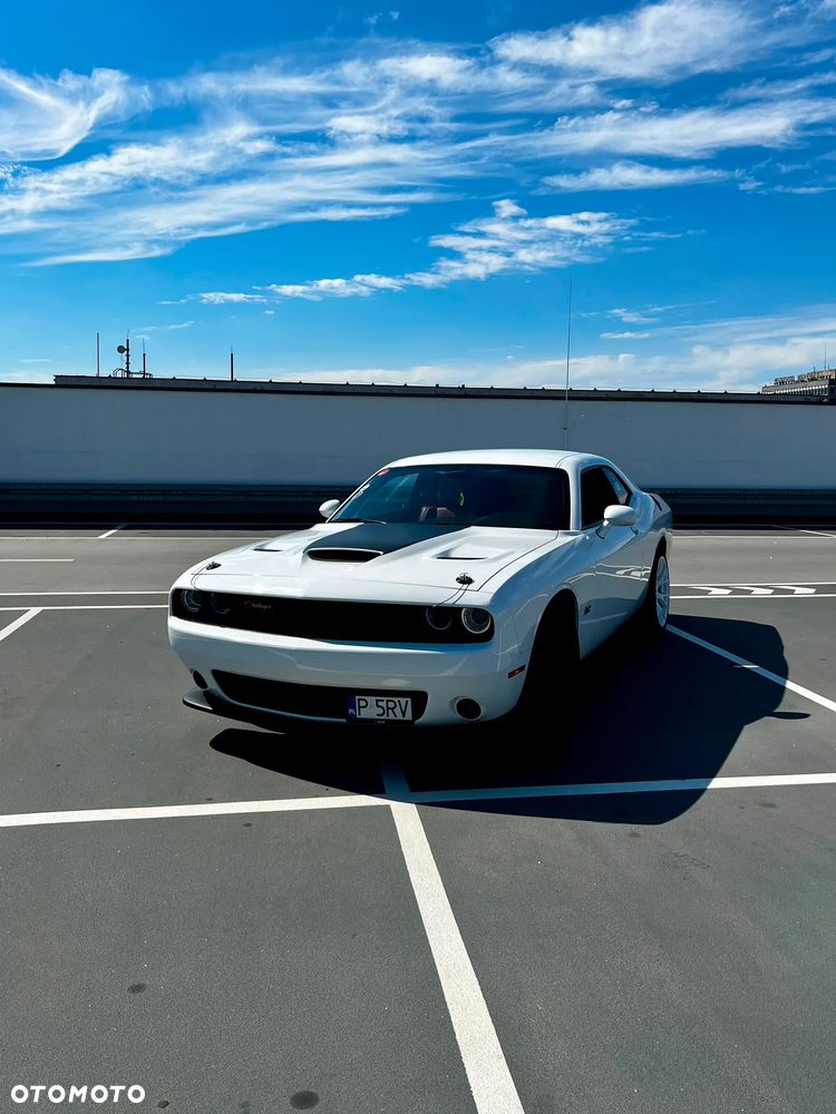 Dodge Challenger 5.7 R/T - 4
