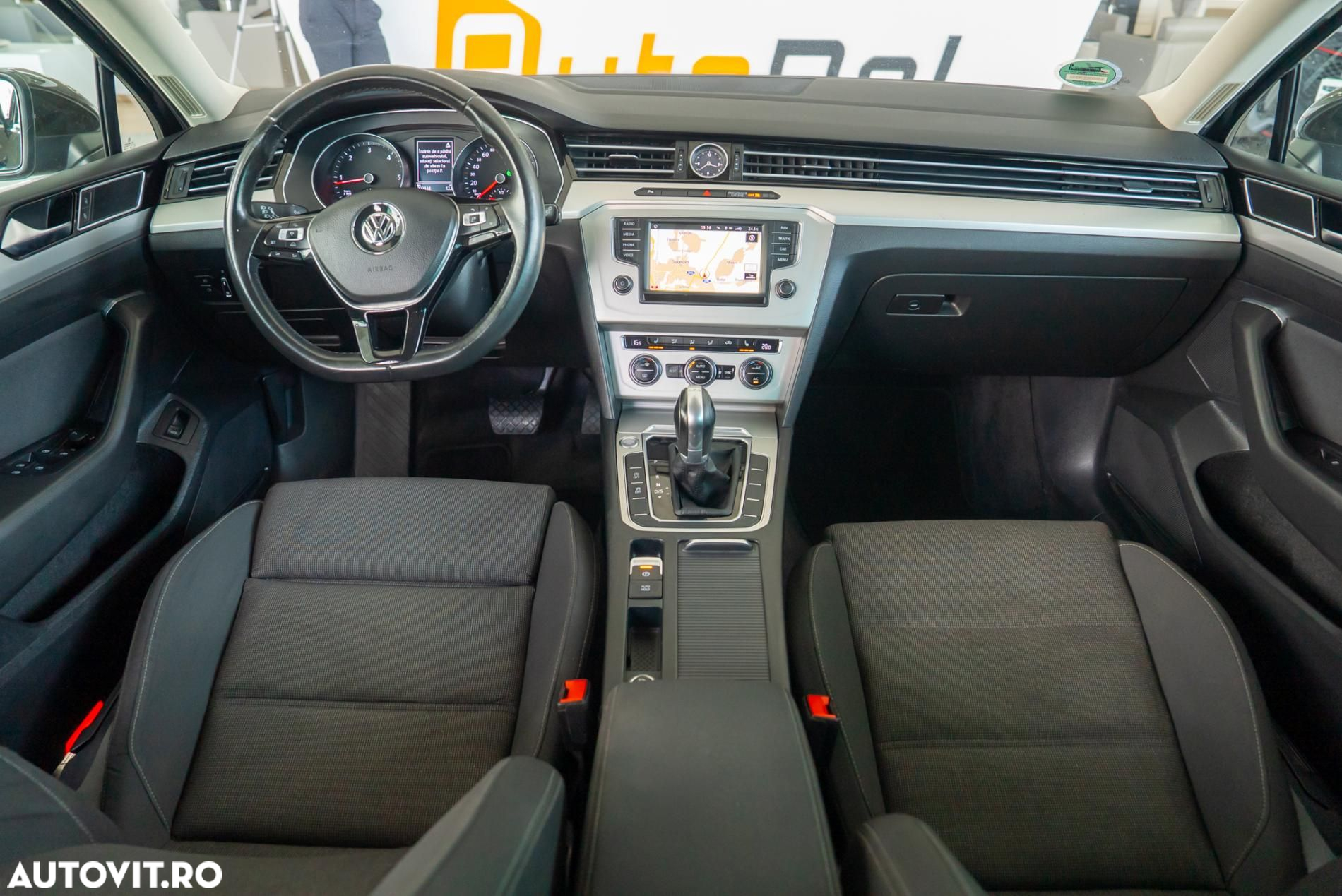 Volkswagen Passat - 15