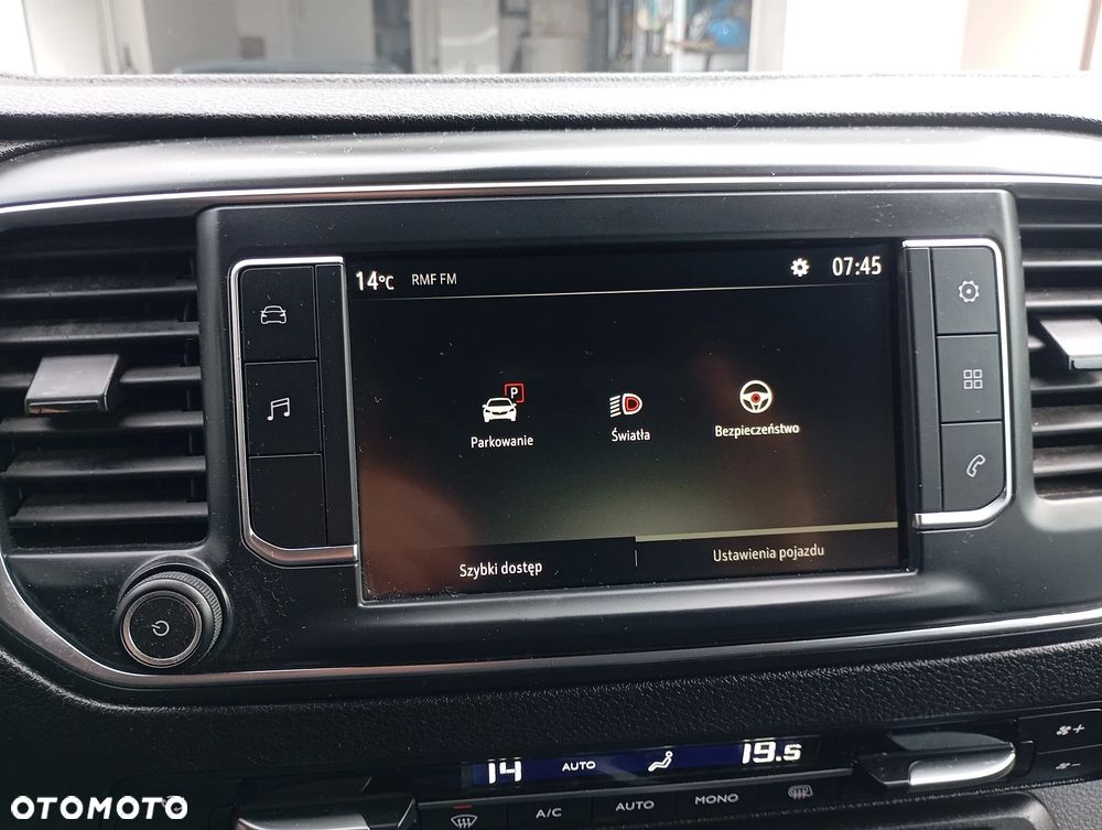 Opel vivaro - 17