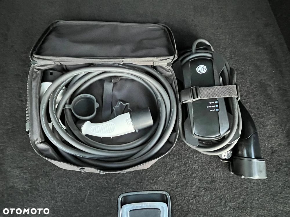 MG EHS 1.5T-GDI PHEV Luxury - 13