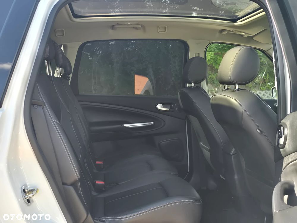 Ford S-Max 2.0 TDCi DPF Titanium X - 13