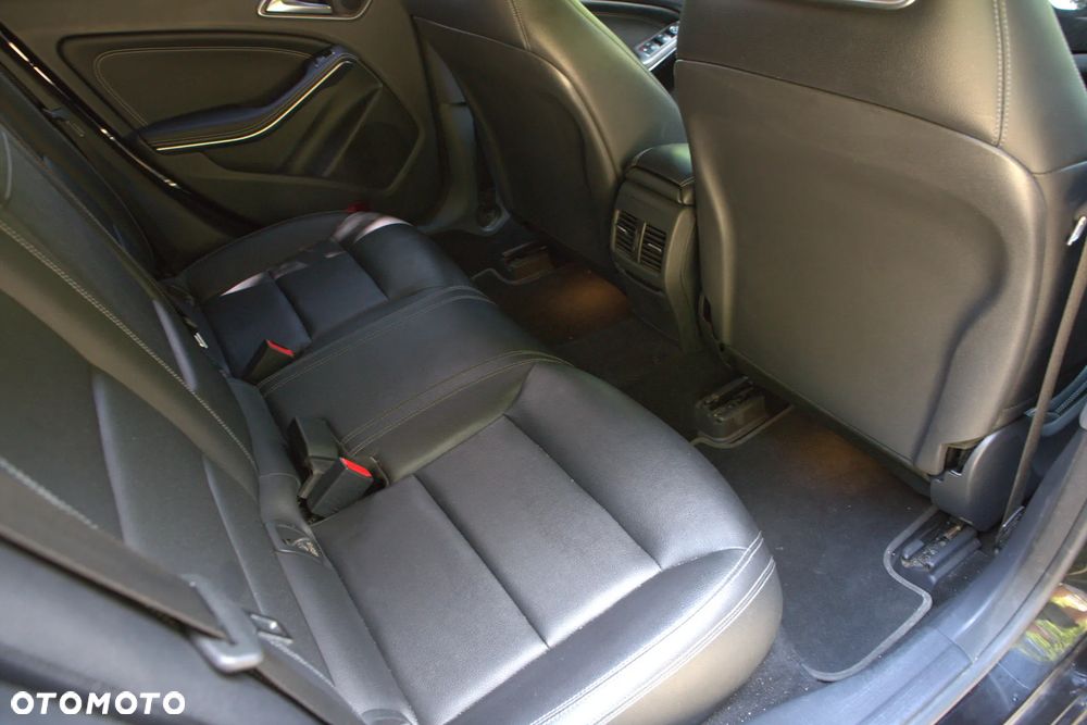 Mercedes-Benz CLA 250 4-Matic Sport - 24