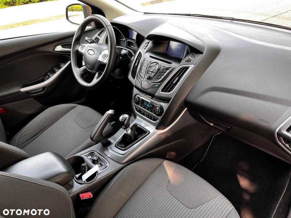 Ford Focus SW 1.0 EcoBoost S&S Titanium - 22
