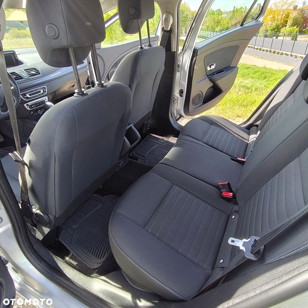 Renault Megane 1.5 dCi Limited EDC - 9