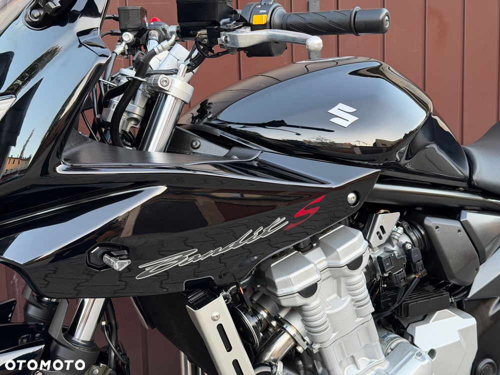 Suzuki Bandit - 33