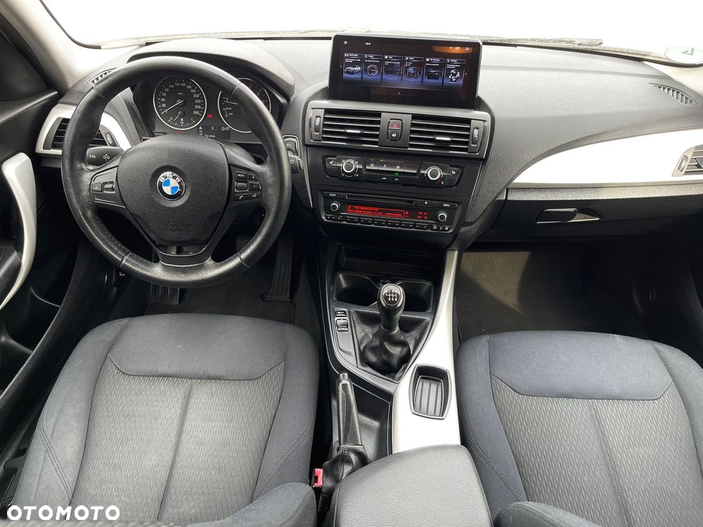 BMW Seria 1 118i Sport Line - 36