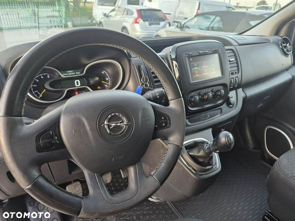 Opel Vivaro - 16