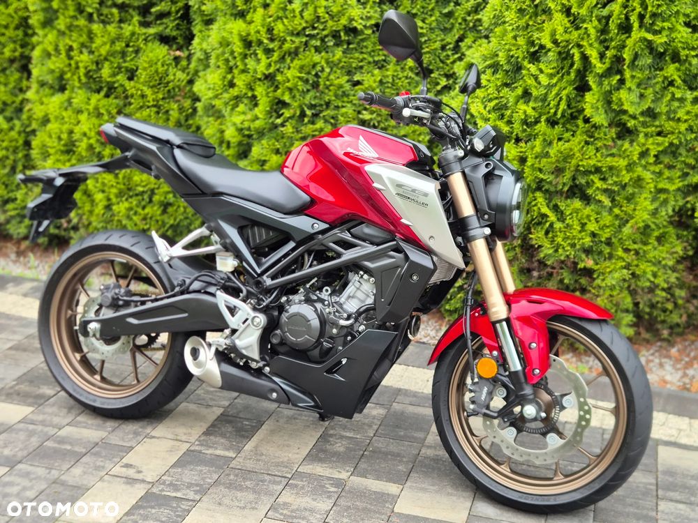 Honda CB - 1