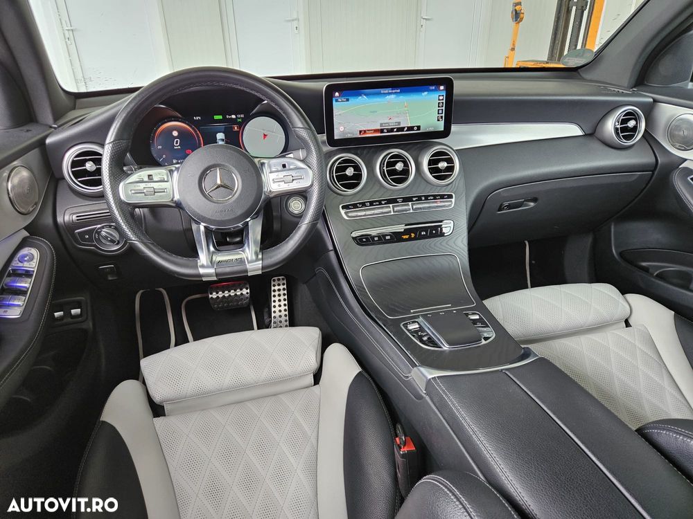 Mercedes-Benz GLC 300 e 4Matic 9G-TRONIC AMG Line Plus - 4