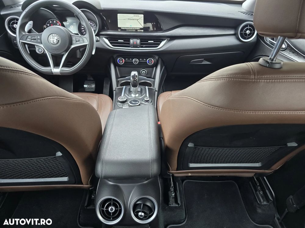 Alfa Romeo Stelvio 2.0 Turbo 16V AT8-Q4 Sprint - 14